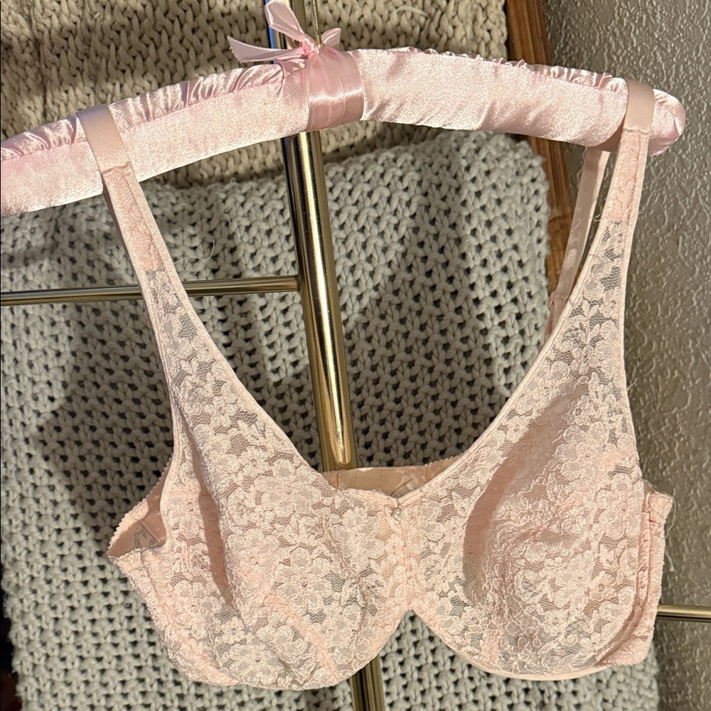 Christian Dior Intimates Pink Lace Bra - Picture 4 of 7